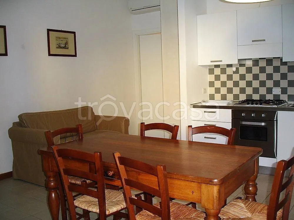 Salle à manger - Trilocale with Private Garden in Cervia