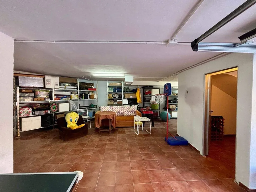 Garage - Luxury Detached House with Garden in Daimús