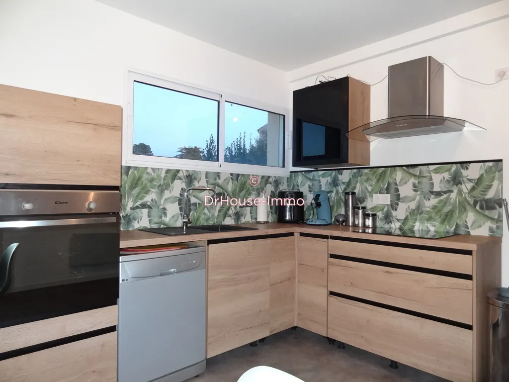 Cuisine - Maison avec Piscine et Terrasse à Rousson