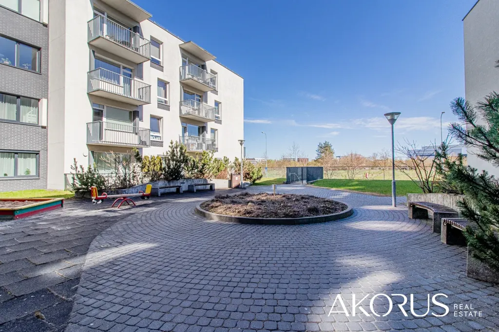 Jardin - Apartment with South-Facing Terrace in Žirmūnai