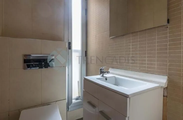Salles de bain - Duplex Attic with Terrace in Puente de Vallecas