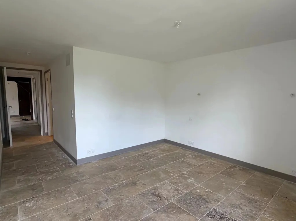 Pièces - Maison Rénovée avec Permis Piscine à Monpazier