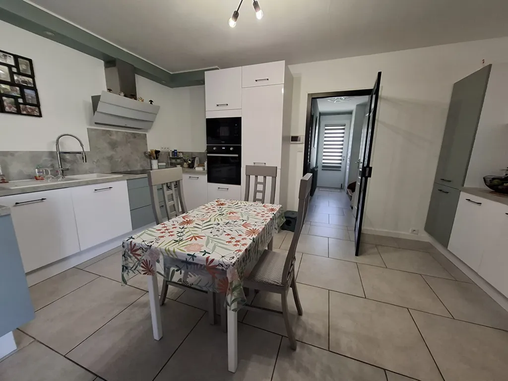 Dining Room - Rural House with Garden in Arçais