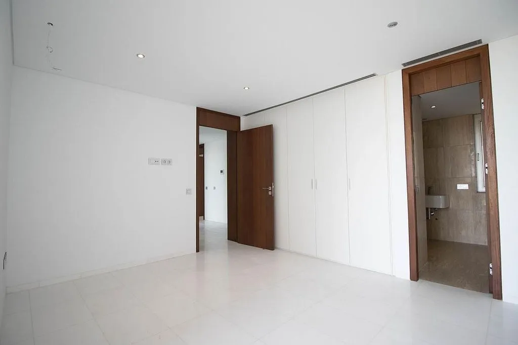 Entrée - Contemporary Townhouse with Pool in Ifara