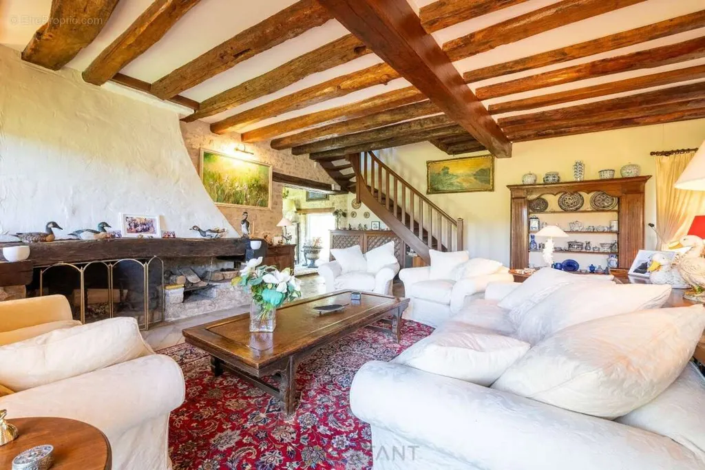 Maison 10 pièces à Fontainebleau