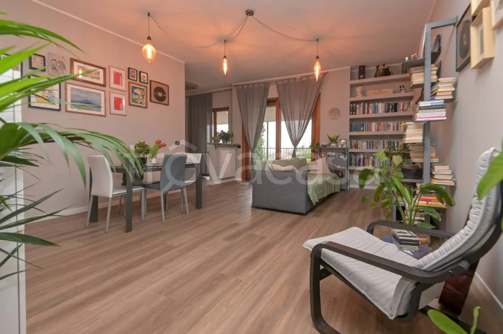 Séjour - Ground Floor Apartment with Balcony in Pino Torinese