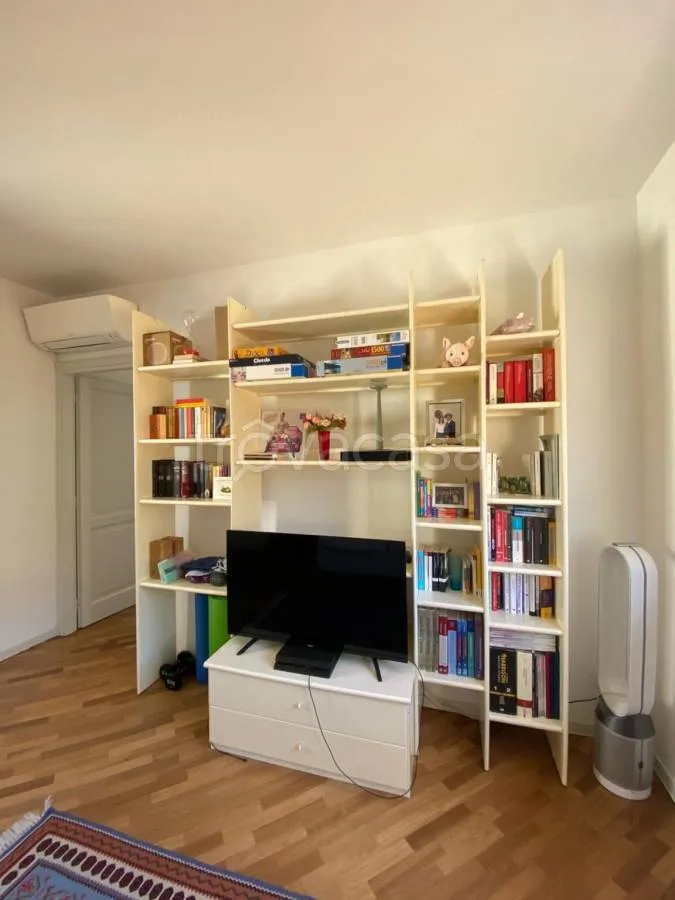 Séjour - Rustic-Style Flat with Caminetto in Modena
