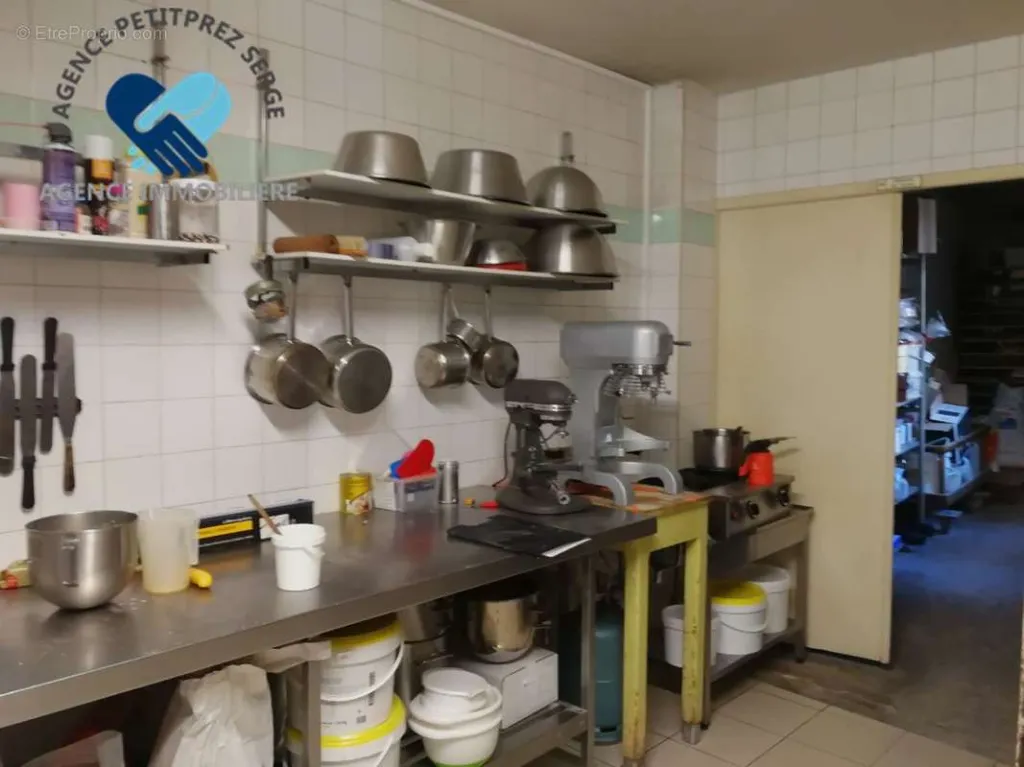 Cuisine - Boulangerie-Pâtisserie avec Logement à Lagrace-Dieu