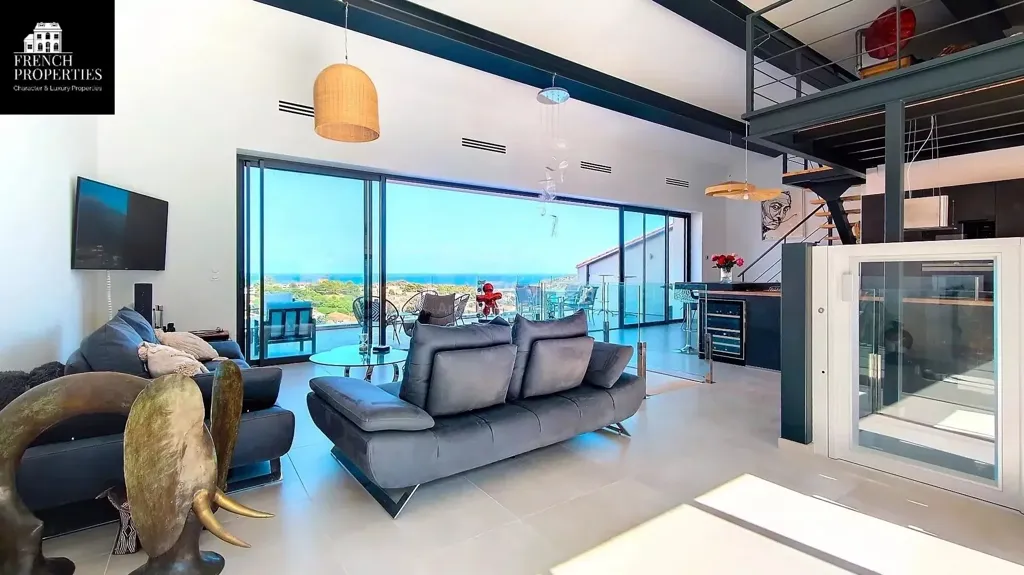 Séjour - Maison Contemporaine avec Vue Panoramique à Port-Vendres