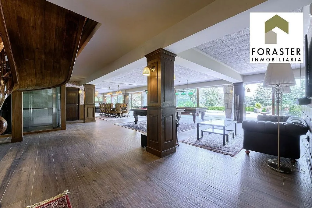 Séjour - Chalet with Pool and Terrace in Loiu