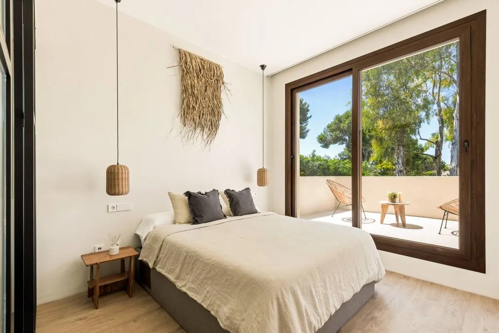 Bedrooms - Beachside Villa with Pool in Marbella