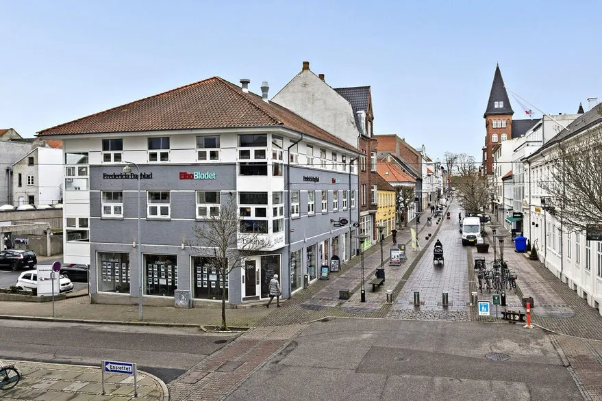 Välivaade - Modern Office with Flexible Layout in Sivegade
