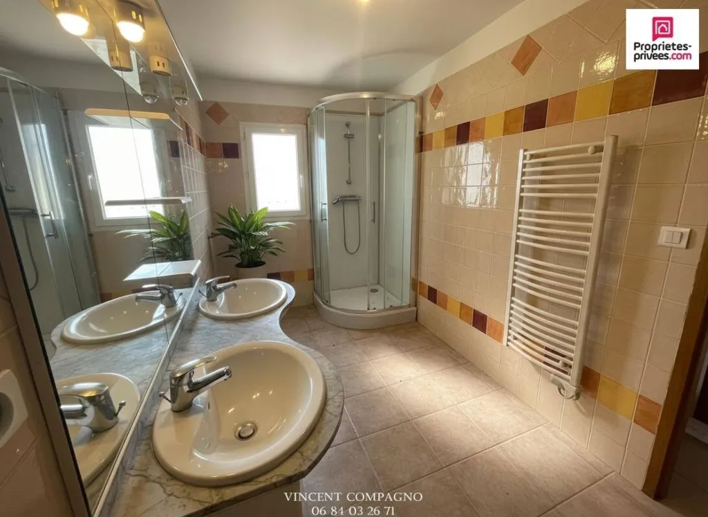 Vannitoad - Modular House with Panoramic View in Valensole