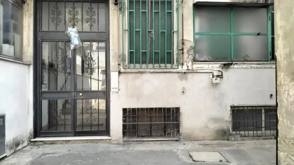 Giardino - Rear-Facing Triplex in Naples