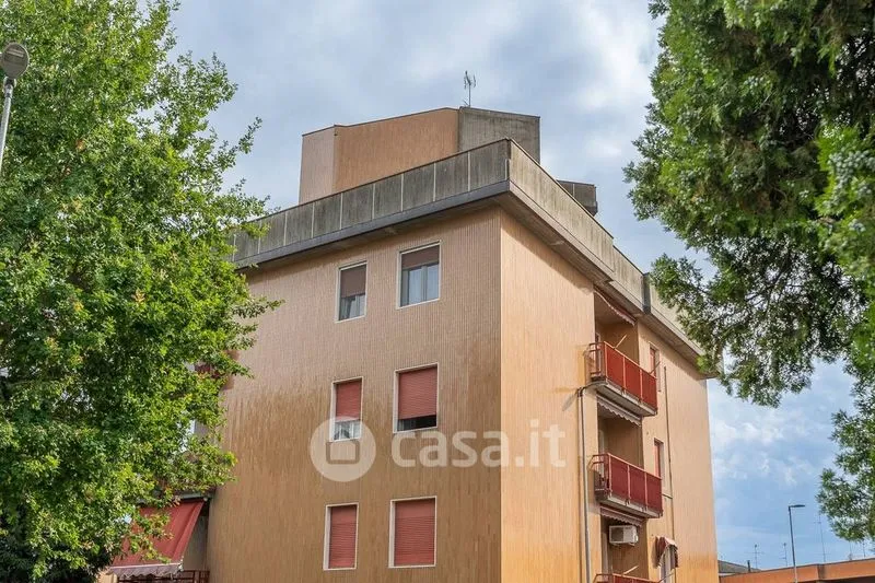 Extérieur - Apartment with Balcony and Garage in Voghera