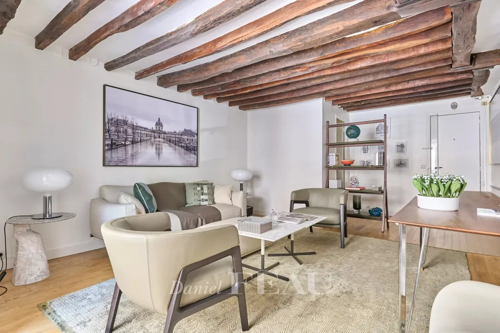 Séjour - Appartement Charmant avec Interphone au 7ème Arrondissement