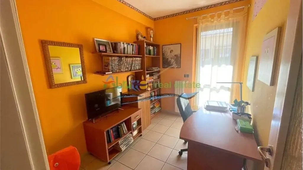 Bureau - Terraced House with Garden in Francavilla al Mare