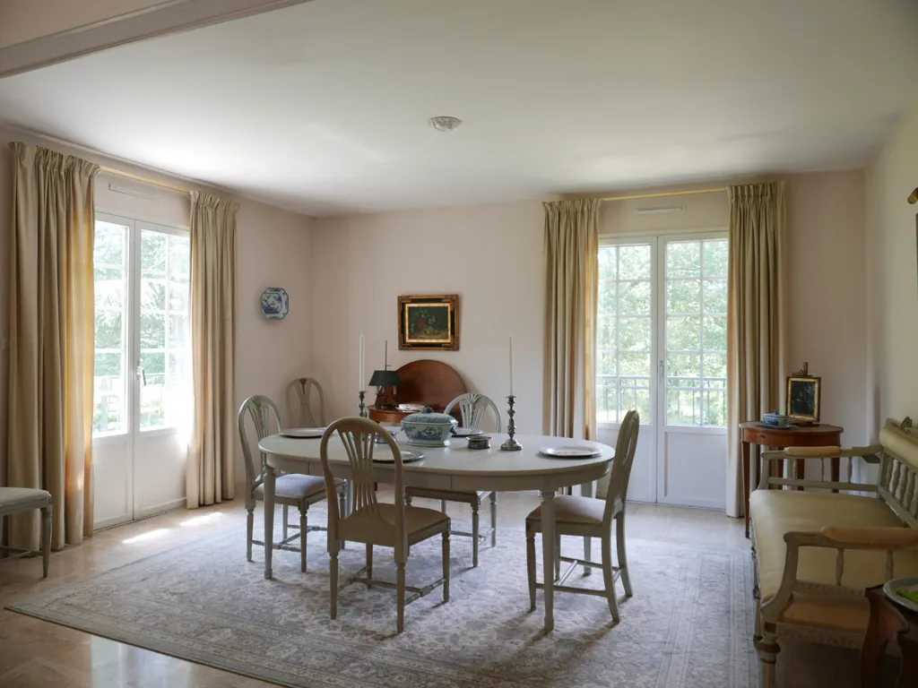 Söögituba - Spacious House with Pool in Saint-Astier