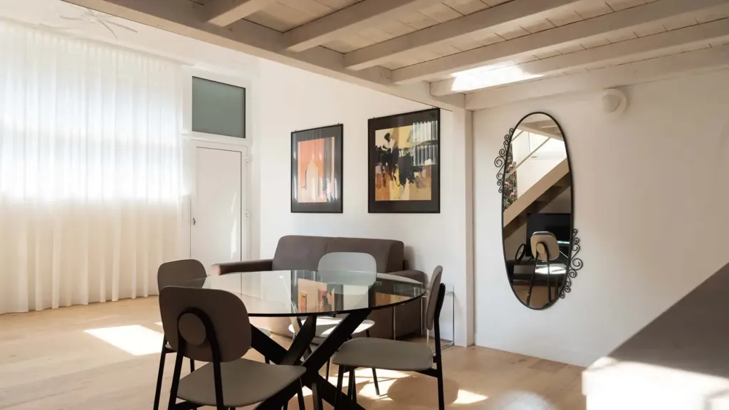 Salle à manger - Stylish Studio with Mezzanine in Milan