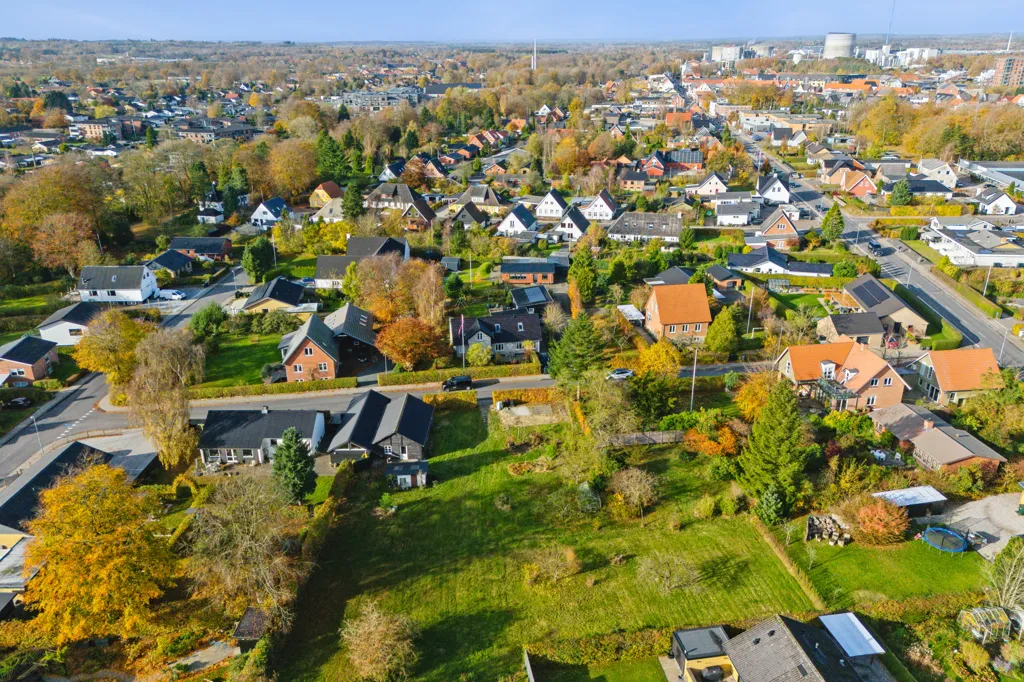Õhuvaade - Buildable Plot with Garden in Brande