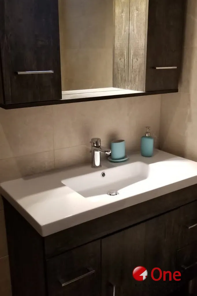 Vannitoad - Renovated Penthouse with Balcony in Pireas Centre