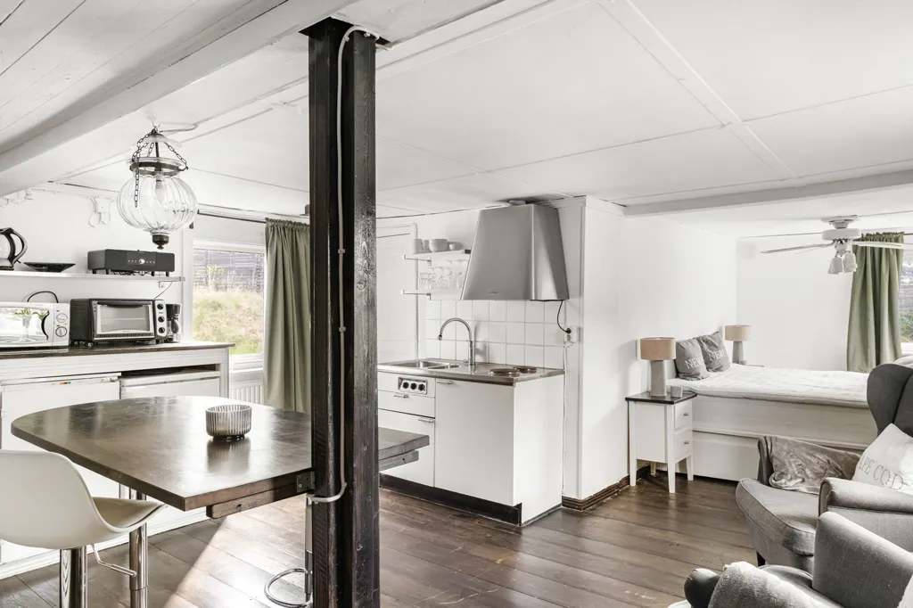 Cuisine - Three-Unit Property with Garden in Stäket