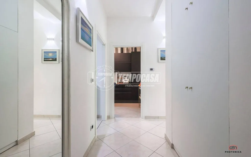 hallway_entrance
