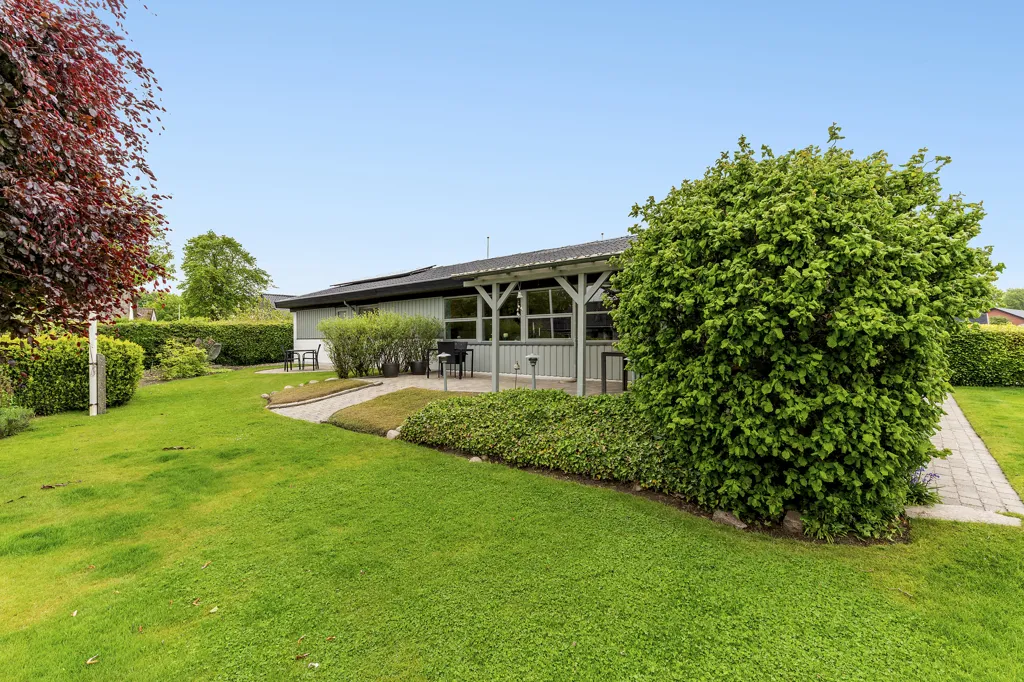 Garden - Modernised Villa with Garden in Linde