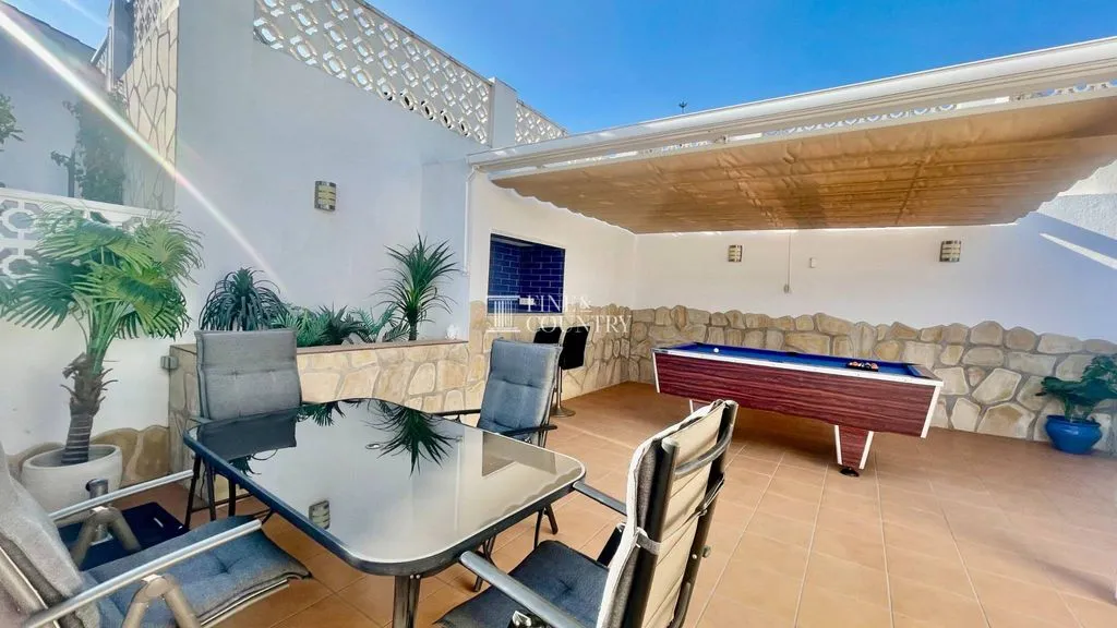 Terrass - Modern Villa with Panoramic Views in Pedreguer