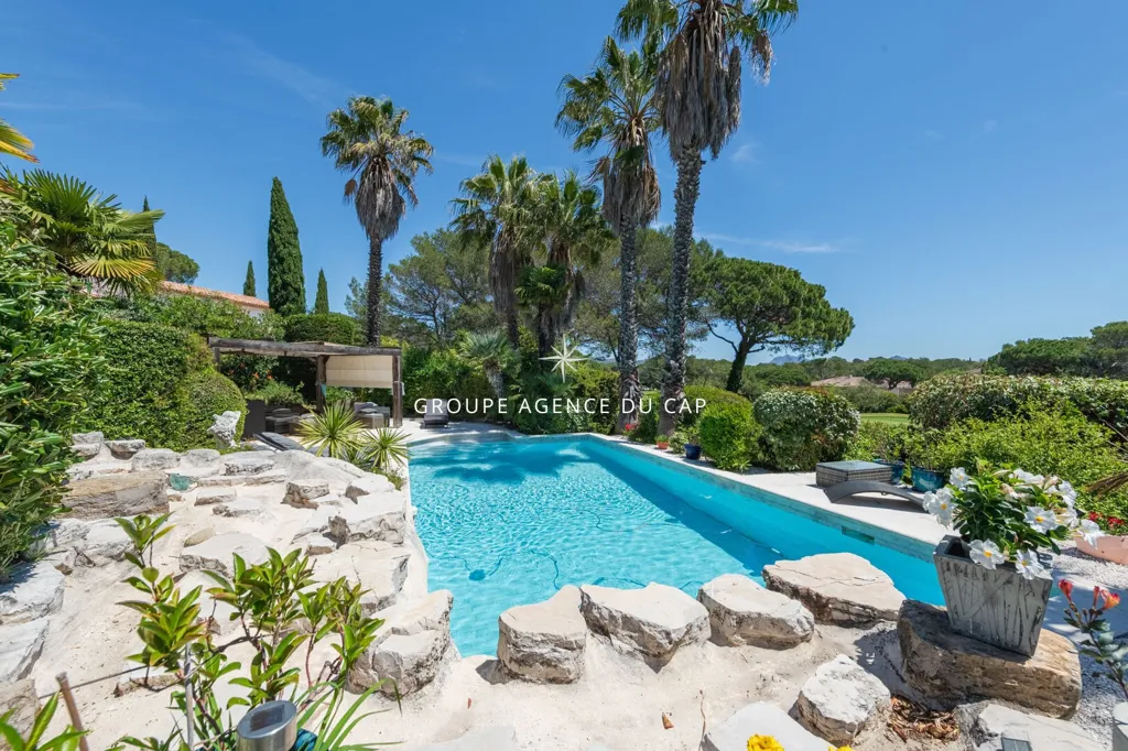 Bassein - Villa with Golf View near Commercial Centre