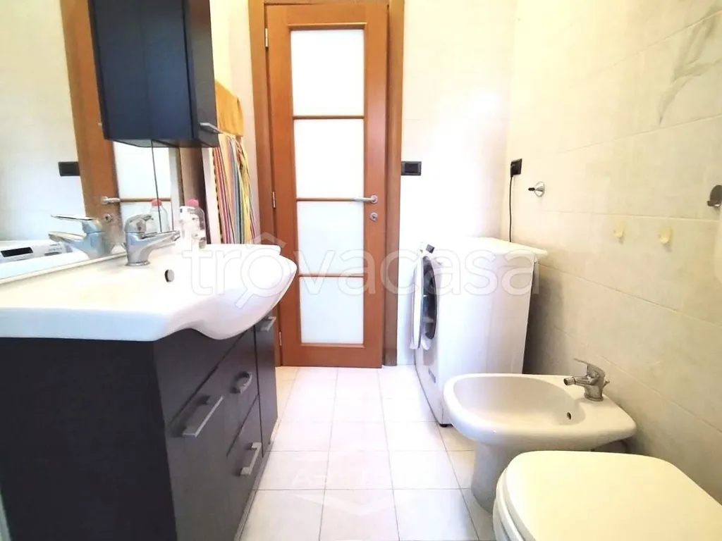 Vannitoad - Rusticated Flat with Balcony in Turin