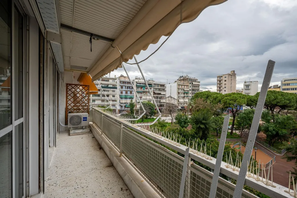Rõdu - Renovated Apartment with Sea View in Patras