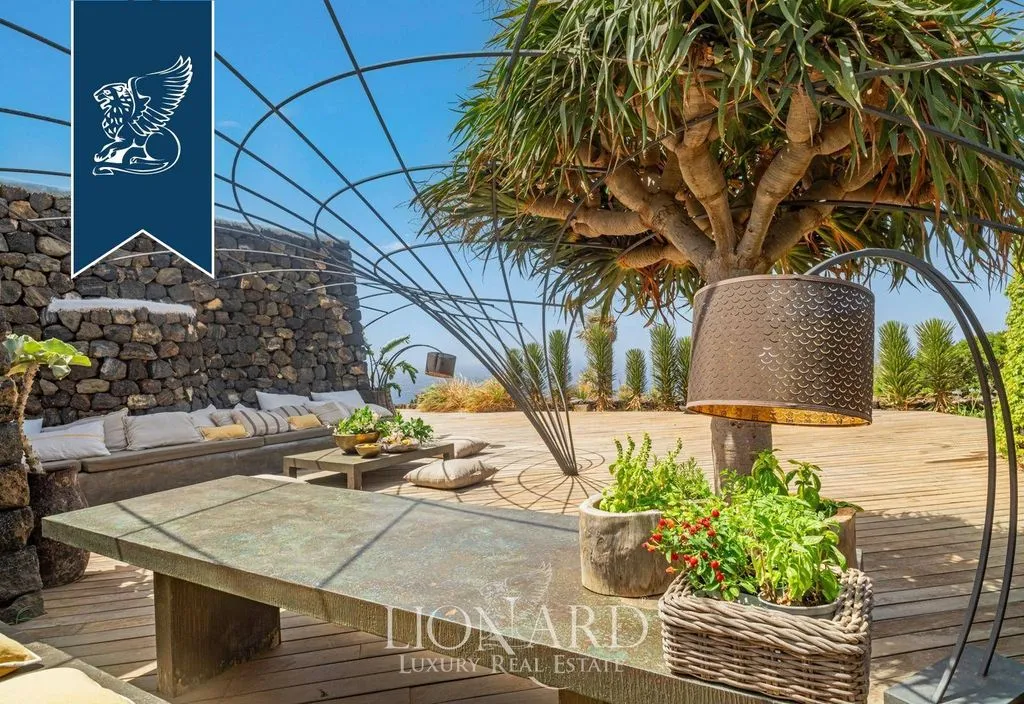 Terrass - Luxury Villa with Infinity Pool in Pantelleria