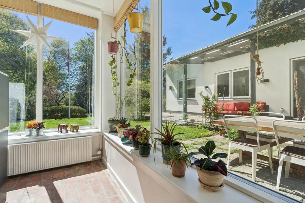 Terrasse - Renovated Villa with Forest View in Birkerød