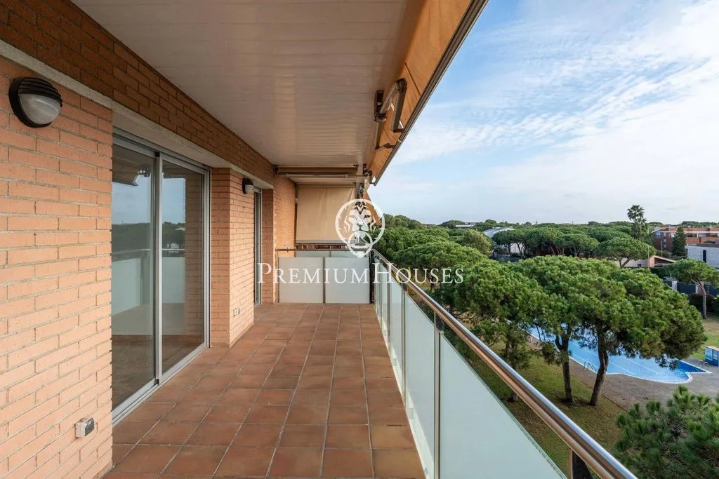 Balcone - Luxury Penthouse with Sea View in Gavà Mar