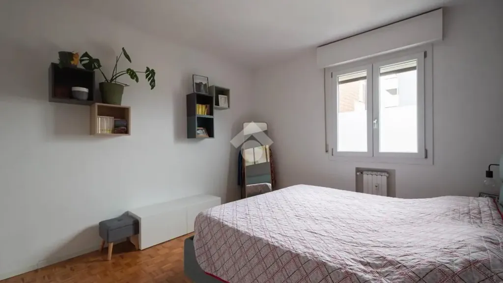 Apartment with Triple Exposure in Carpi