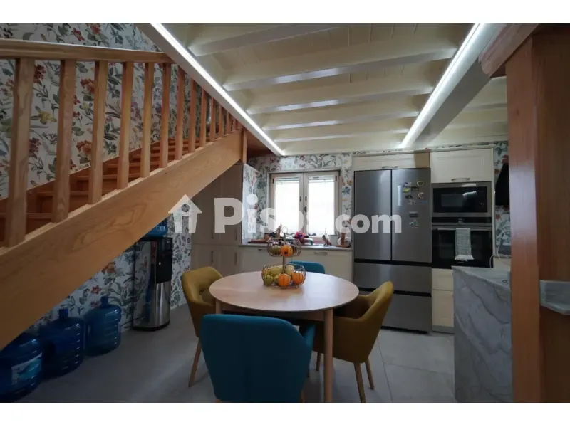 Salle à manger - Chalet with Traditional Architecture in Cudón