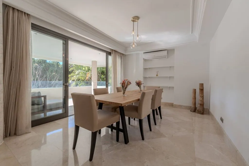 Söögituba - Luxury Flat with Pool Views in Marbella East