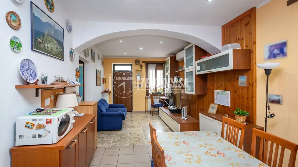 Salle à manger - Four-Bedroom Apartment with Central Heating in Moncalieri