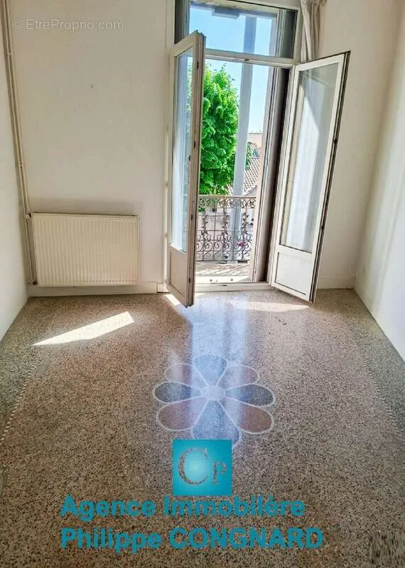 Rooms - Apartment with Terrace in Béziers Centre
