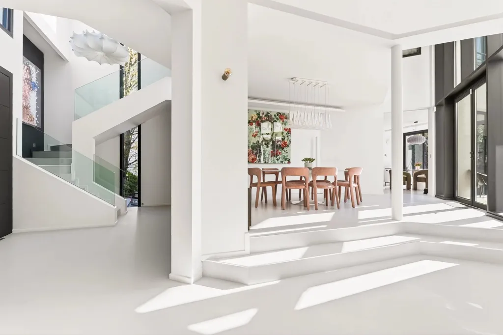 Salle à manger - Propriété Architecturale avec Piscine à Garches