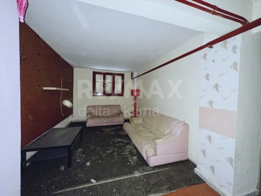Séjour - Semi-Basement Flat with Garden in Larissa
