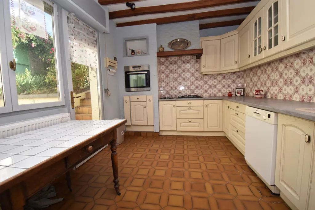 Kitchen - 8-Piece House with Terraces in Caudry Centre