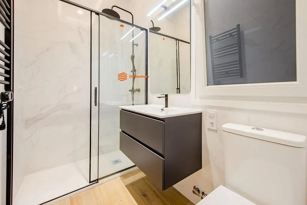 Vannitoad - Modern Flat with A/C in Retiro District