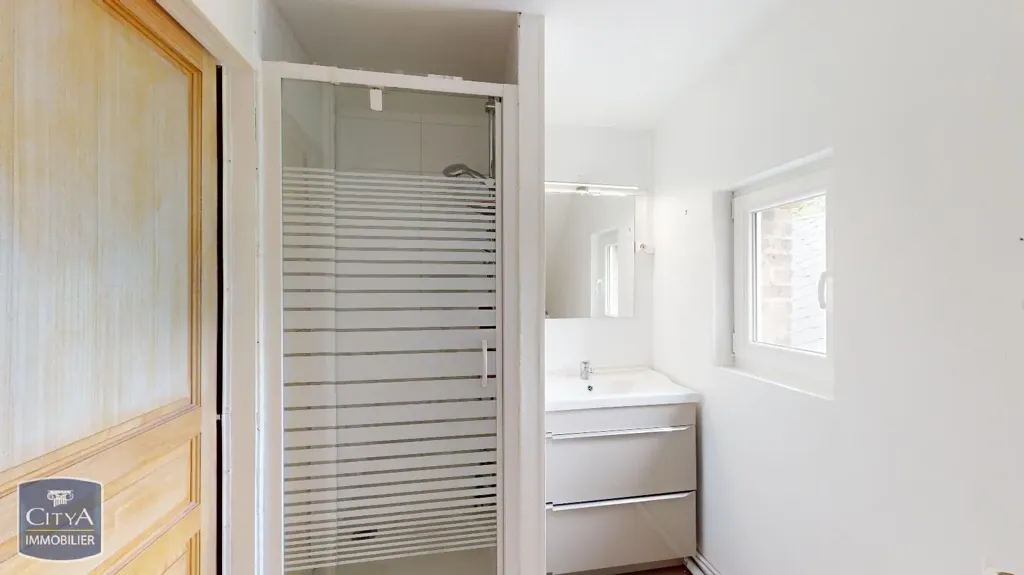 Salles de bain - Studio Lumineux dans Quartier Dynamique à Amiens