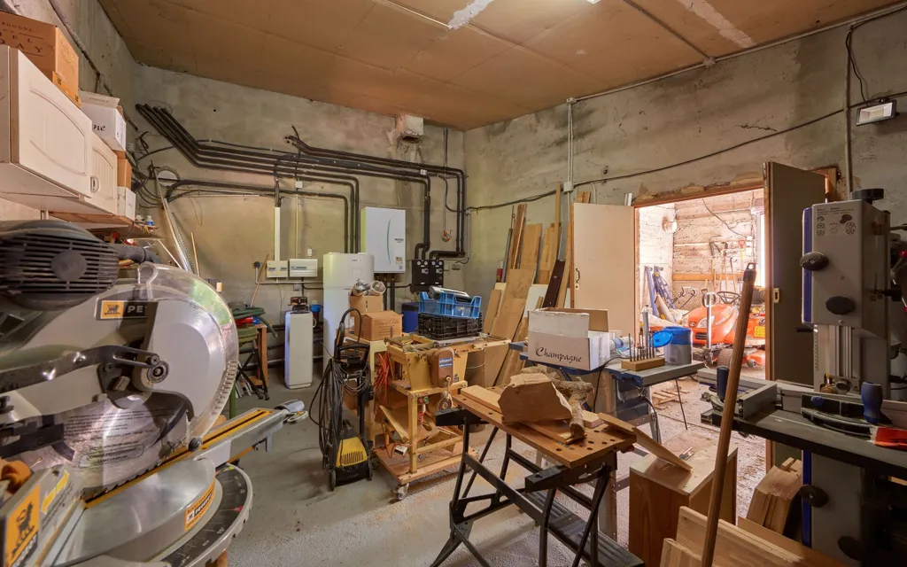 Utility Room - Renaissance House with Pool in Manosque