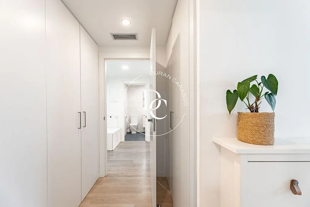 Esik - Apartment with Pool and Terrace in Vallpineda