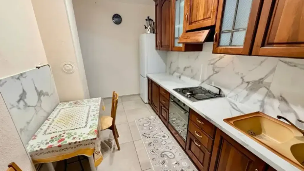 Köök - Apartment with Balcony in Piacenza