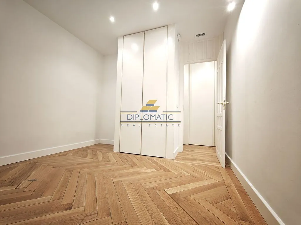 Pièces - Luxury Flat with Garage in Recoletos