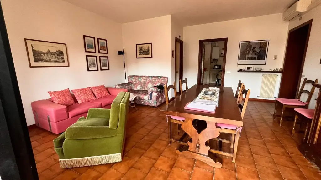 Elutuba - Spacious Trilocale with Balcony in Carpaneto Piacentino
